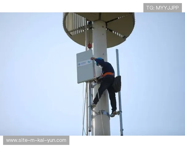 移动式应急通信基站实现跨地形快速部署 填补了临时赛道的盲区空缺